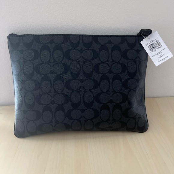 NWT Disney X Coach Large Pouch In Signature Canvas With Patches - Picture 5 of 6